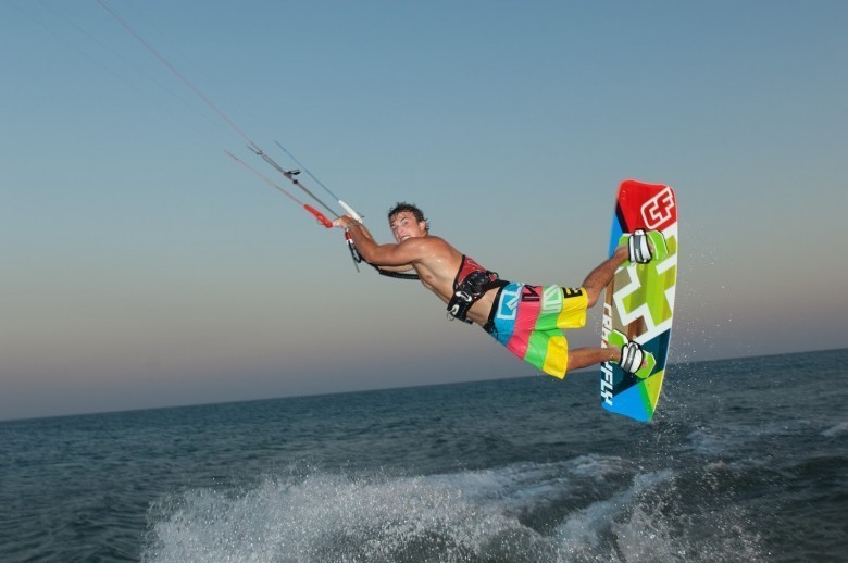 Kitesurfing