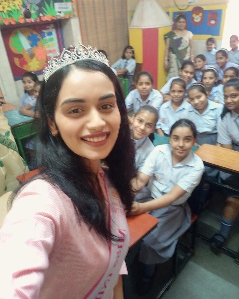 2. Manushi is just 20 years old and has become the 6th Indian woman to bag Miss World title.