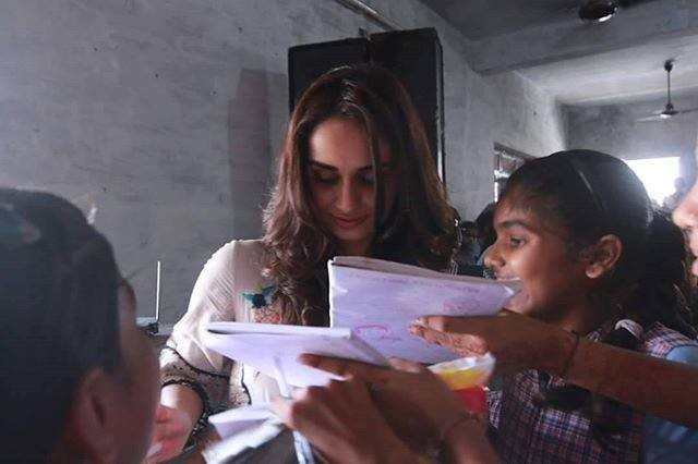5. Manushi has always been good at her studies. The intelligent girl has scored 96% in CBSE boards and was an all India CBSE topper in English.