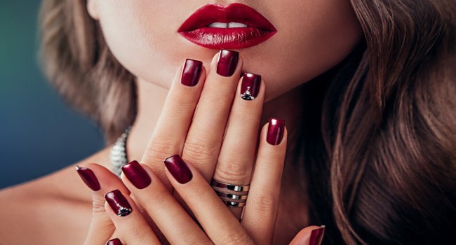 Maroon Nail Polishes